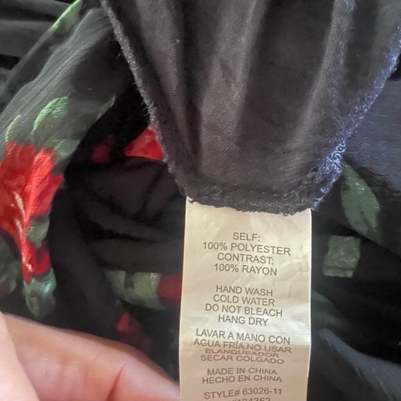 Ambiance Chiffon Floral Print Tulip Back navy blue size medium Tank Lining - Picture 12 of 14